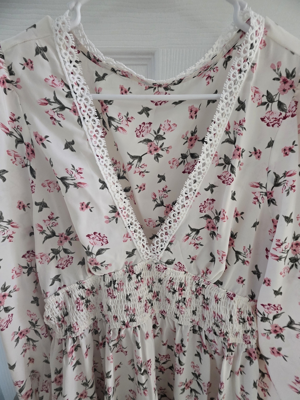Cupshe White Floral V-Neck Dress with Pink Blossoms